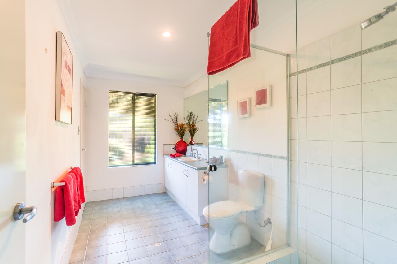 Seatrees Accommodation Yanchep Exterior photo